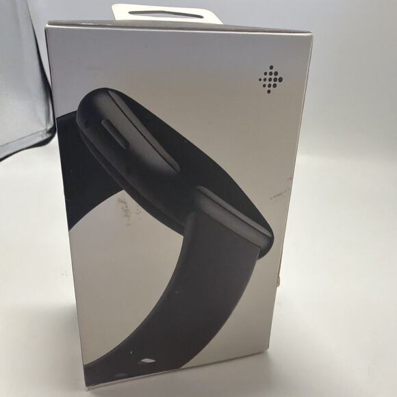 Fitbit Versa 4 Fitness Smartwatch with Daily Readiness, GPS, 24/7 Heart Rate, main image 5
